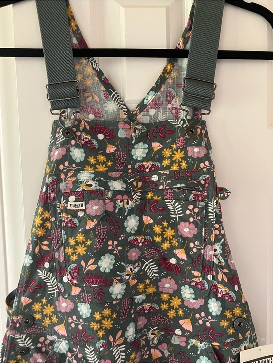 Duluth Trading Co Pants - NWT Duluth Heirloom Garden Overalls Retired Moth Floral Utility